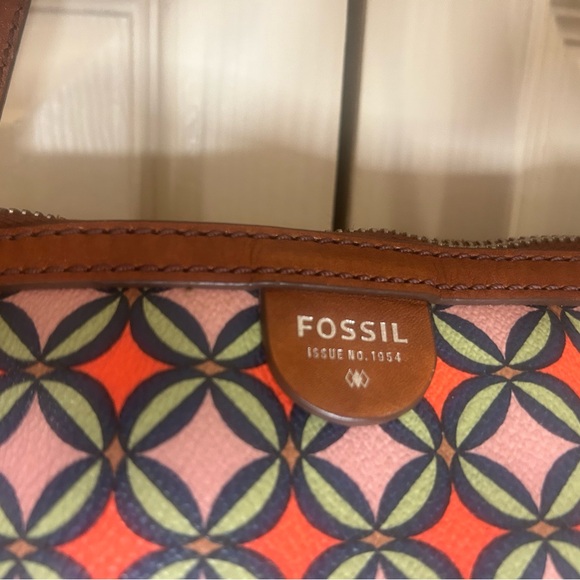 Fossil Felicity Tote with colorful Orange, Pink and green geometric accents - Picture 2 of 6
